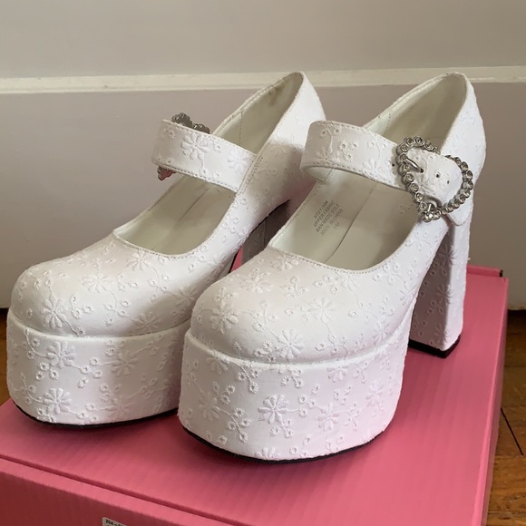Sugar Thrillz | Shoes | Sugar Thrillz Ill Be Your Juliet Eyelet Mary Janes  | Poshmark